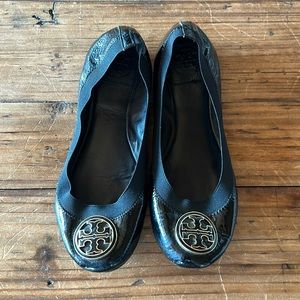 Patent leather Tory Burch elastic band flats. Size 7